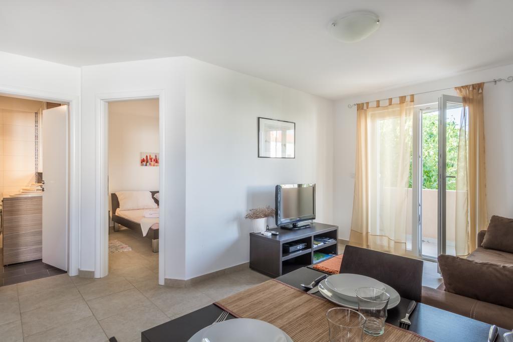 Apartments Domuzin Biograd Na Moru Exterior photo